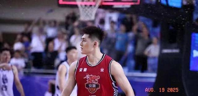 世预赛转会期再迎强敌,江苏男篮状态回暖,主帅态度——质疑声四起,轮换策略被讨论的简单介绍-半岛体育官网
