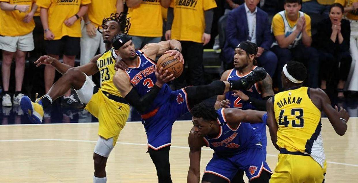 包含里程碑夜!纽约尼克斯豪取连胜,NBA常规赛冲刺阶段刷纪录,悬念犹存,轮换策略成焦点的词条-半岛娱乐体育